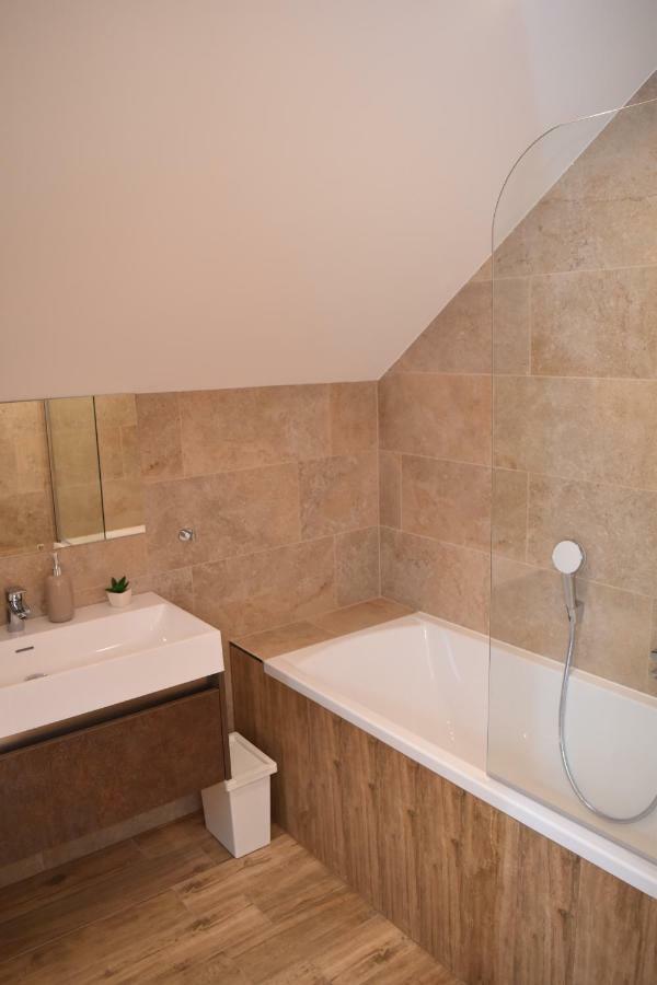 Fenyo Apartman Miskolctapolca Exterior photo